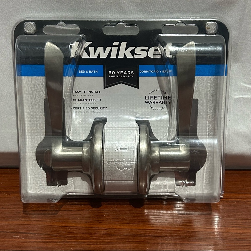 New KWIKSET Balboa Satin Nickel Bed and Bath Door Handle Set Door Lock NIB